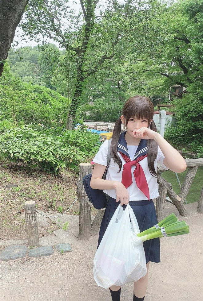 妹子图：JK双马尾女高中生Enako，梦寐以求的另一伴！ - 在线欣赏 AI美女-第2张