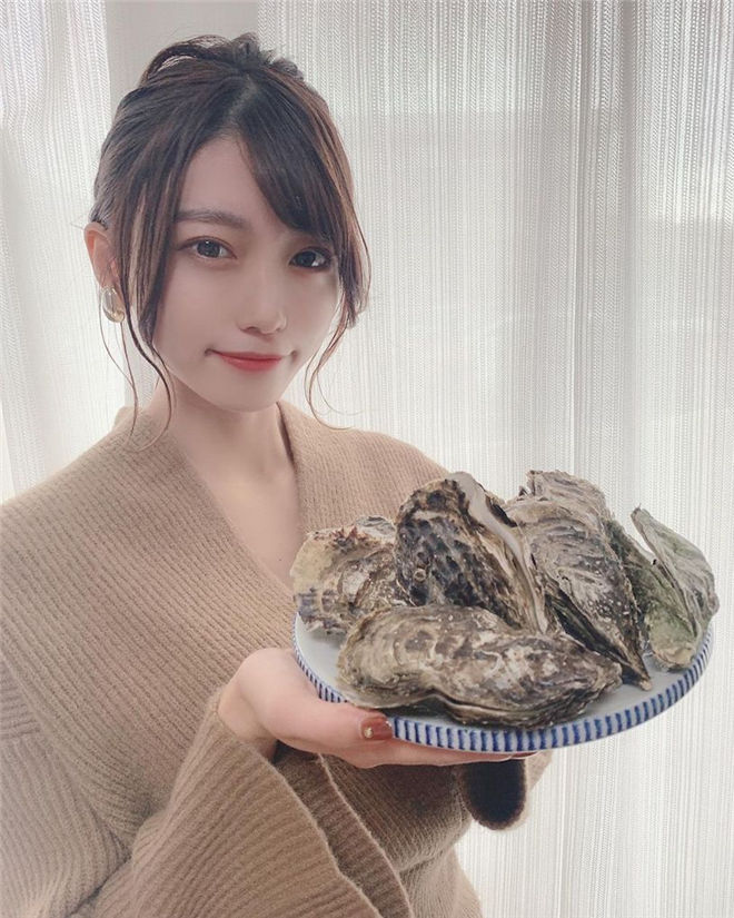 妹子图：22岁正妹大学生，爱吃牡蛎好受男同学欢迎！ - 在线欣赏 AI美女-第8张